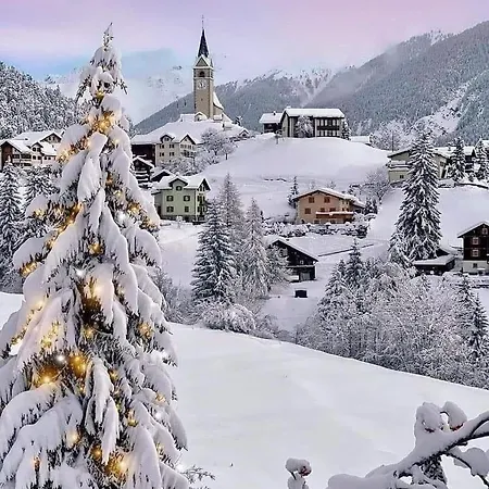 Mit Traumhaftem Bergpanorama Schmitten (Grisons)